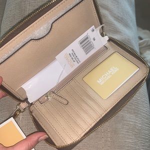 Michael Kors wallet (mocha)